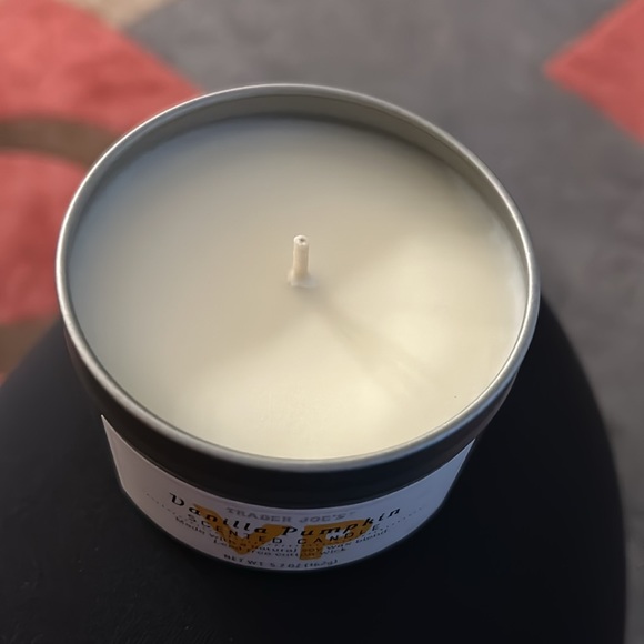 Brand new Trader Joe’s Vanilla Pumpkin Candle - Picture 3 of 3